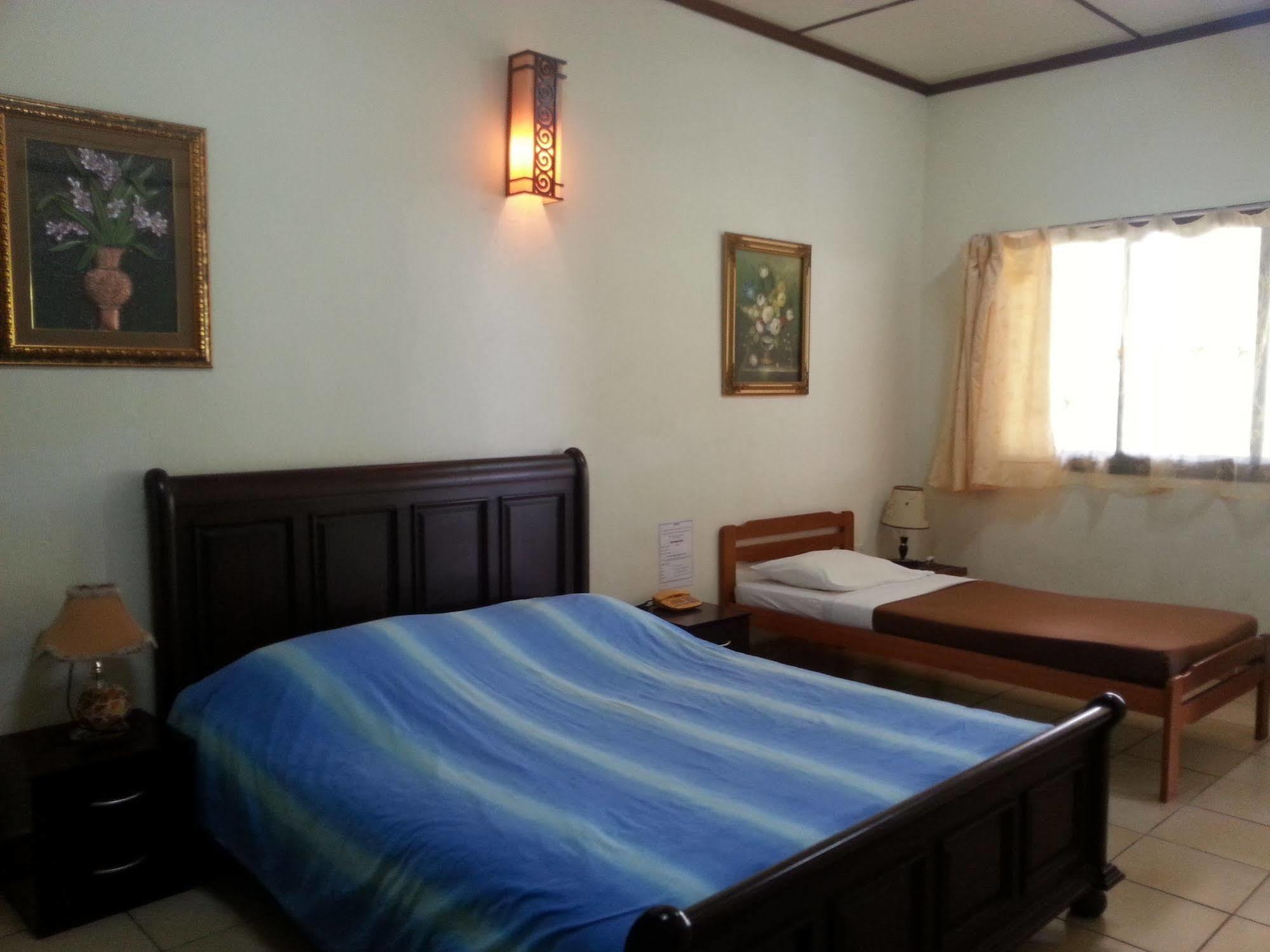 Seaside Travellers Inn Kinarut Luaran gambar